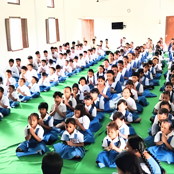 600x600 student